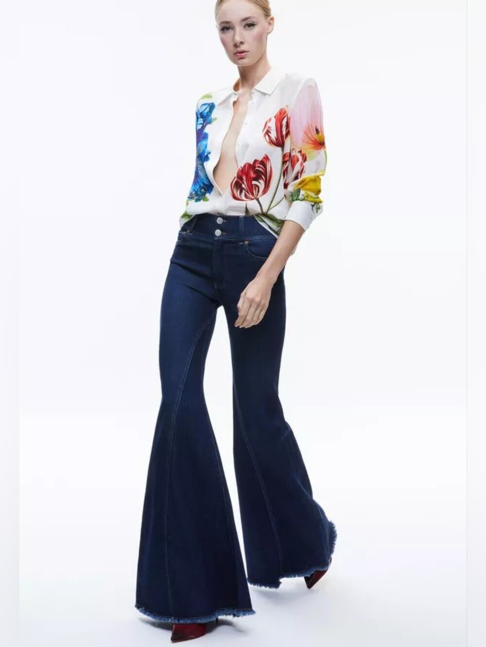 Alice + Olivia Willa Placket Silk Blouse – Pre-Owned – Floral Print – Size P